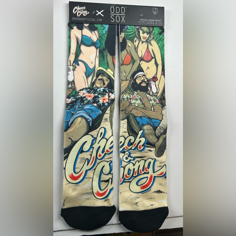 Men’s Odd Sox Cheech Chong on Beach Drinking Size 6-13